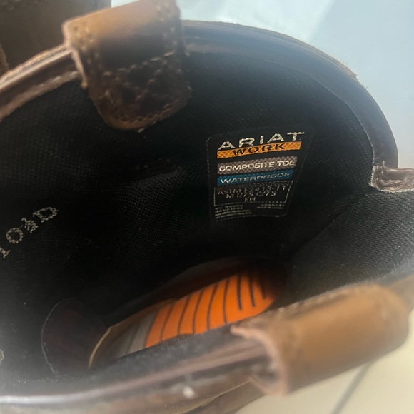 Ariat carbon toe work boots slip on 10 1/2 - Picture 5 of 6